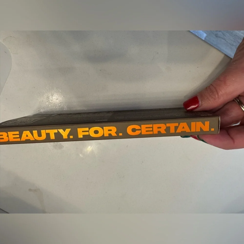 Beauty For Certain Contour and Eyeshadow Palette Set- New In Box